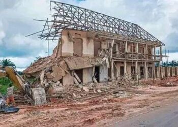 Anger As Edo Government  Demolish Buildings In Benin
