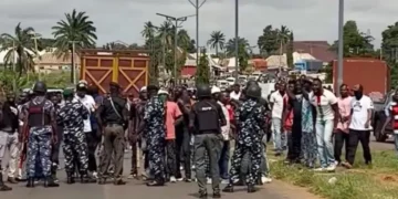 Breaking: Thugs Block Peter Obi’s Convoy in Makurdi, Sowore  Condemn Attack